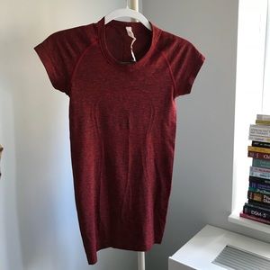 Lululemon Burgundy Swiftly Tech Shortsleeve Size 4